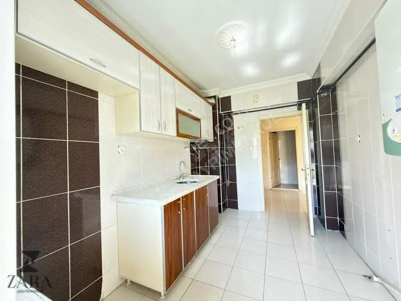 Zara | Durali Alıç Mh 4.kat İskanlı Asansörlü 3+1 Daire — fotoğraf 3