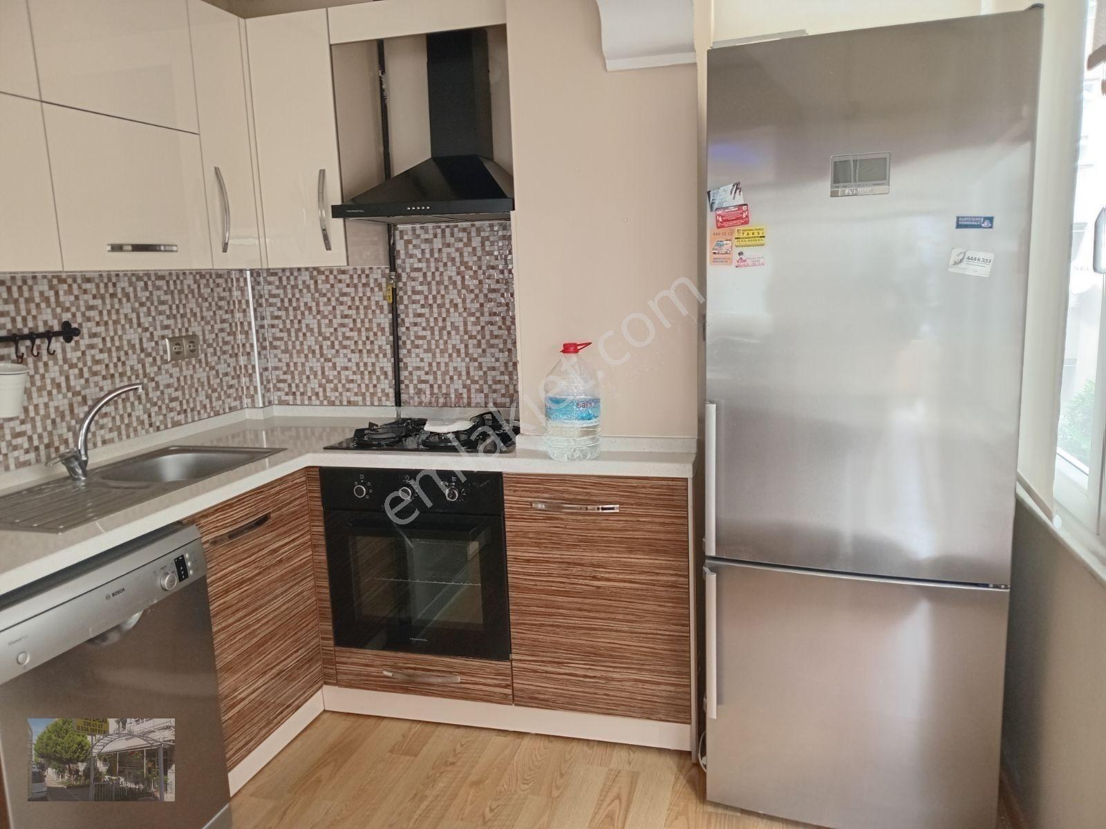 Bostanlı Merkezde Sahile Çok Yakın Köşe Arakat