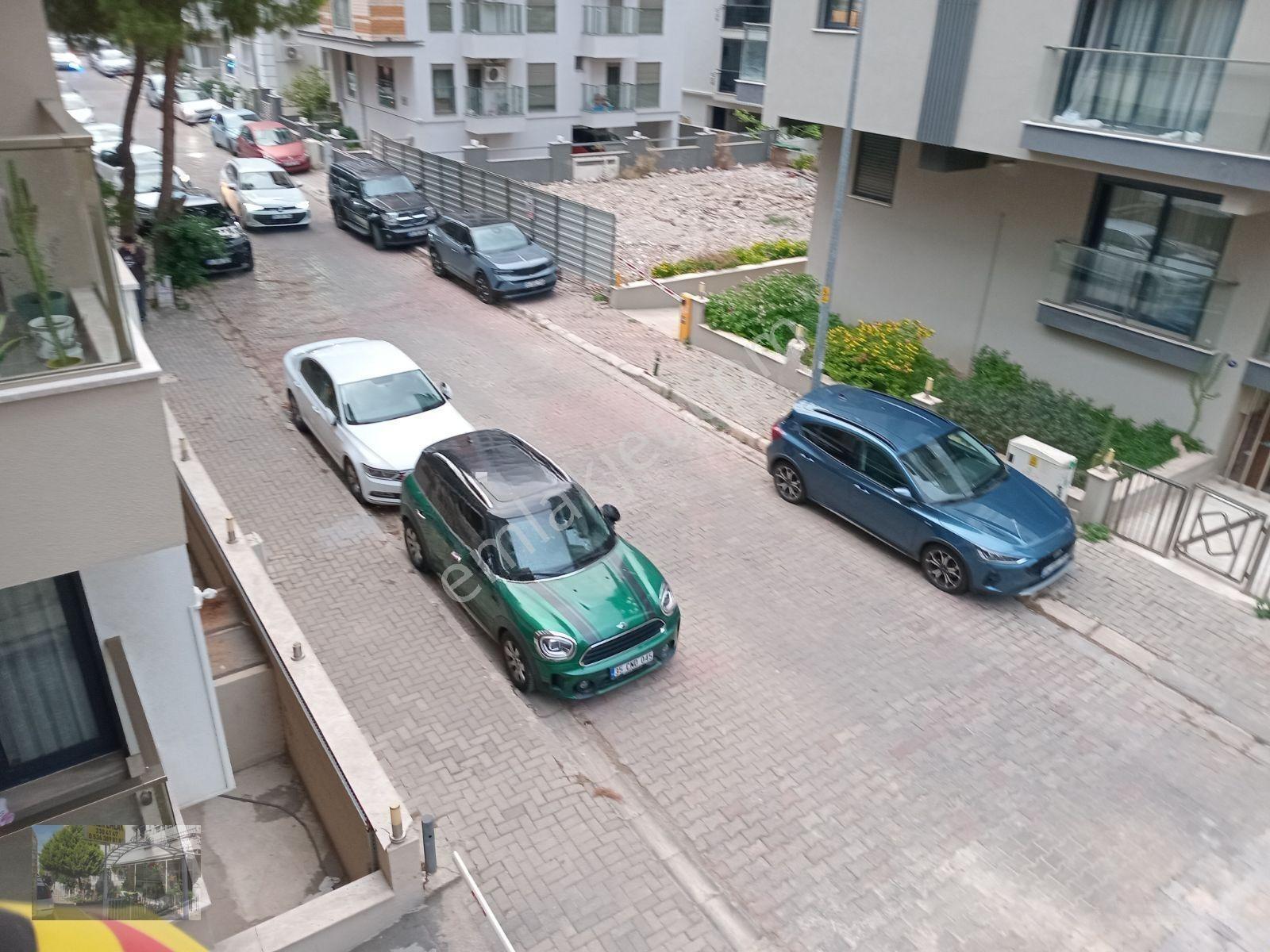 Bostanlı Merkezde Sahile Çok Yakın Köşe Arakat — fotoğraf 31