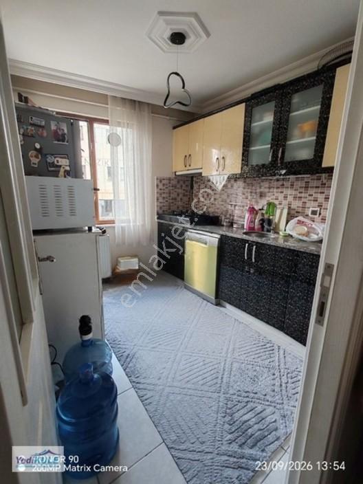 Armağanevlerde Metroya Çok Yakın 3. Kat 2+1, 23 Nisan Caddesinde — fotoğraf 3