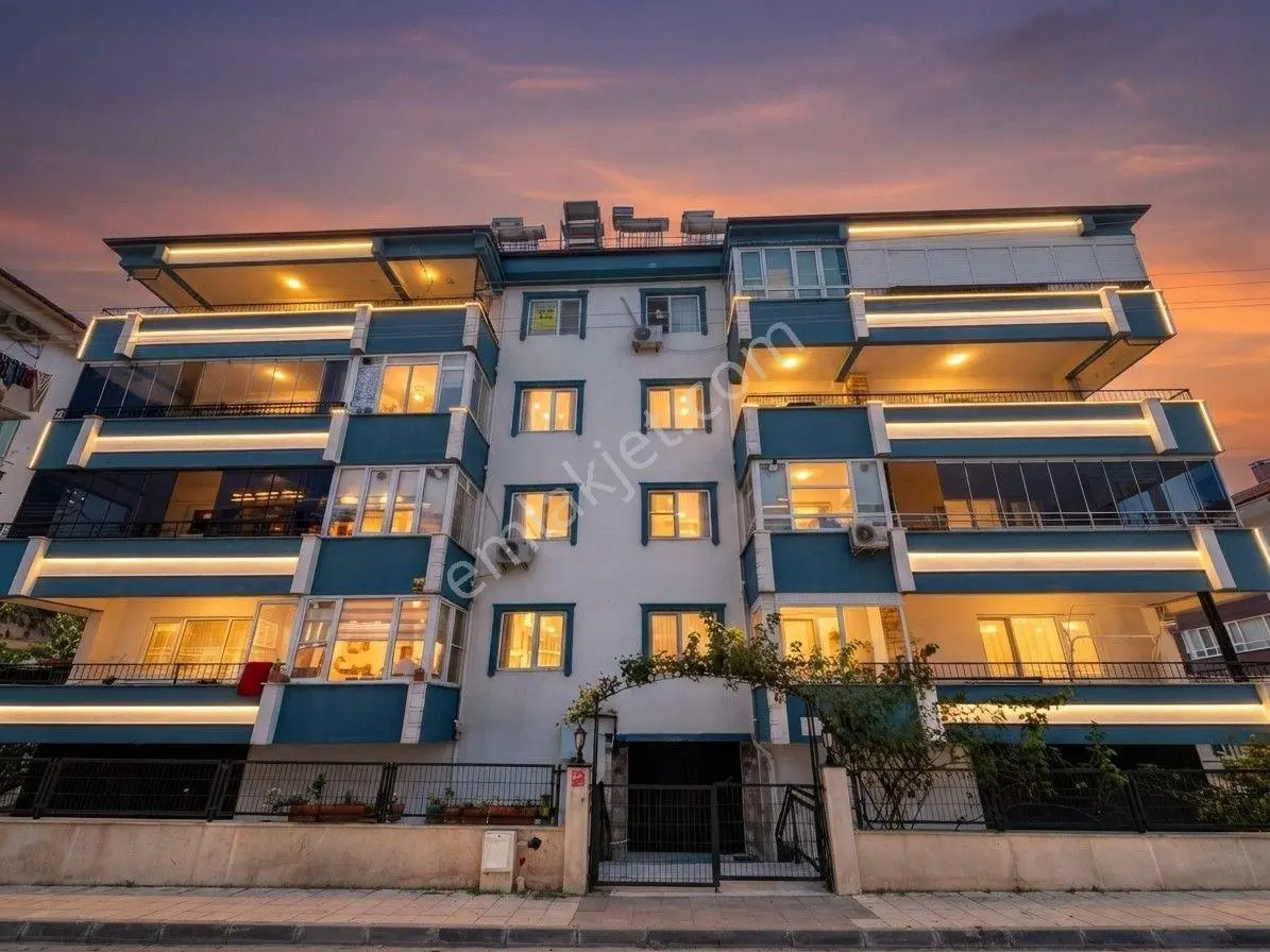 Aktif'ten Akçay'da Satılık Ön Cephe Otoparklı Çift Balkonlu 3+1daire — fotoğraf 2