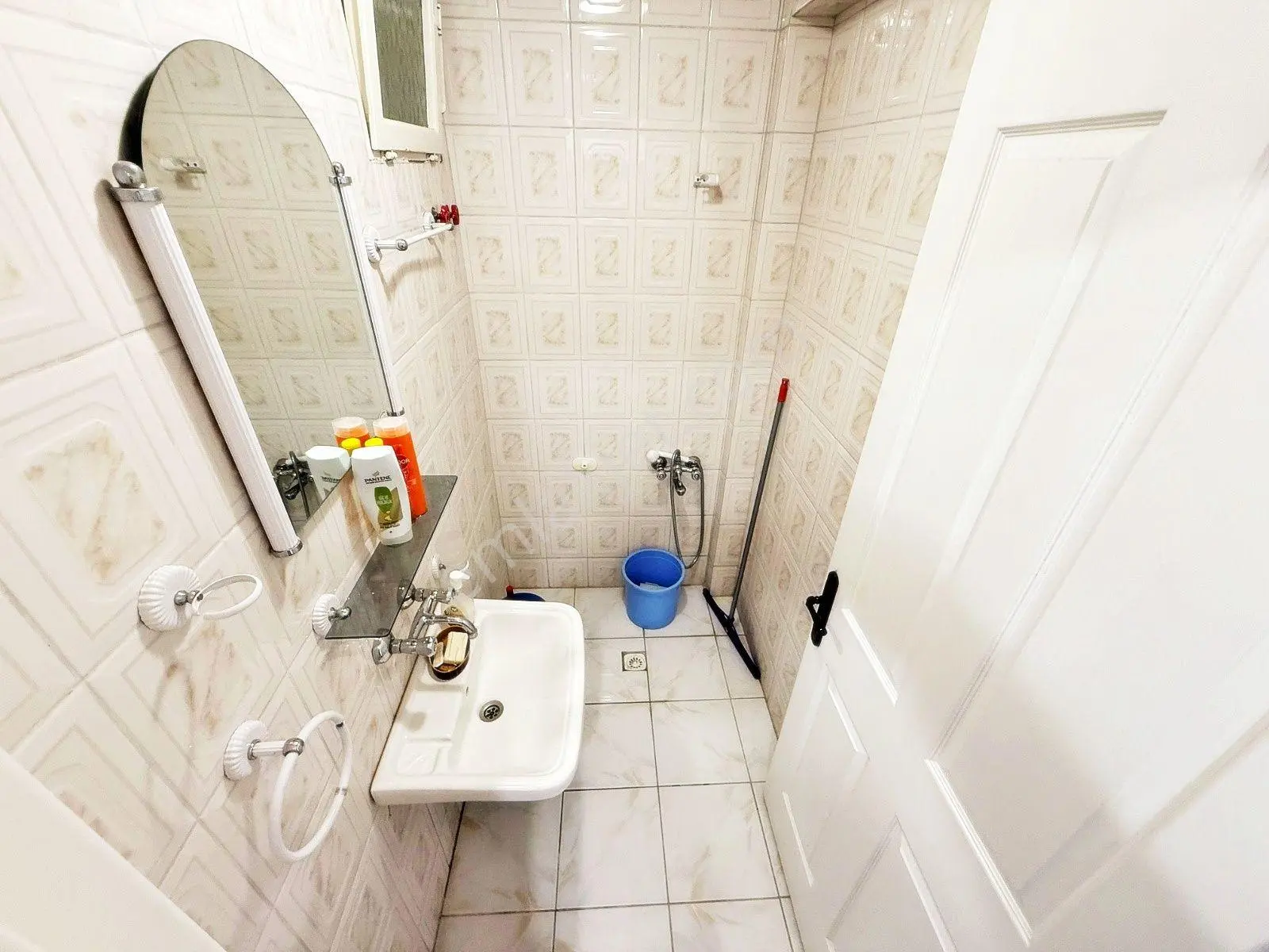 Aktif'ten Akçay'da Satılık Ön Cephe Otoparklı Çift Balkonlu 3+1daire — fotoğraf 13