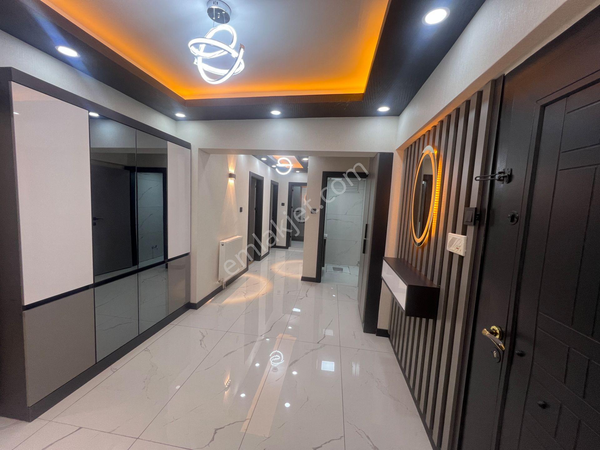 Sincan Akşemsettin Mh Öncephe Salon Bagımsız 125m2 Satılık Daire — fotoğraf 18