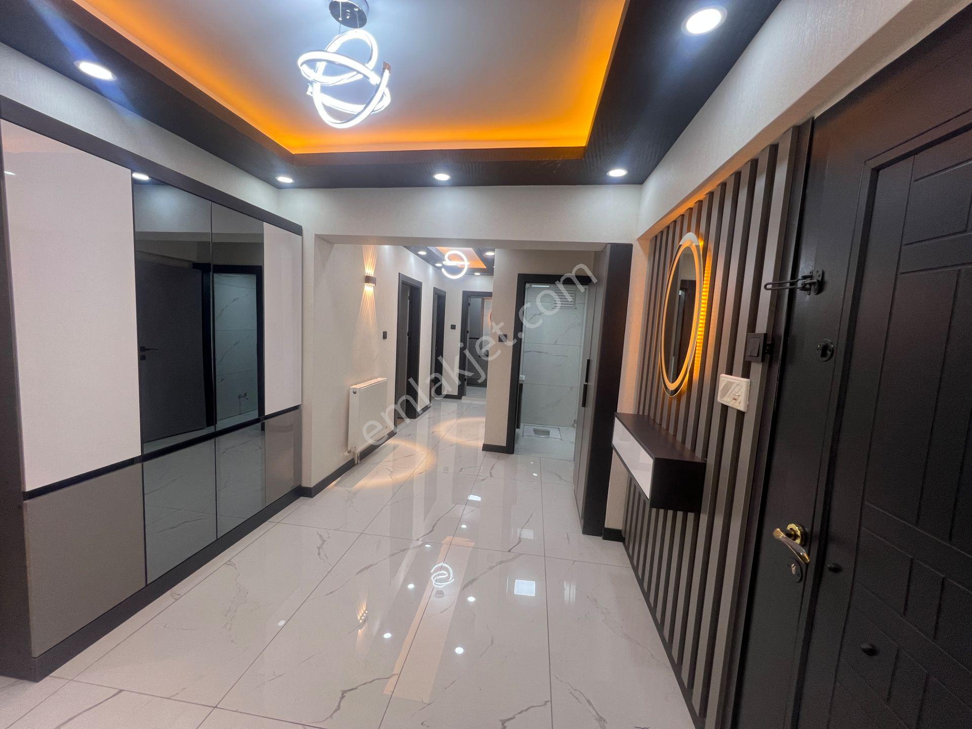 Sincan Akşemsettin Mh Öncephe Salon Bagımsız 125m2 Satılık Daire — fotoğraf 19