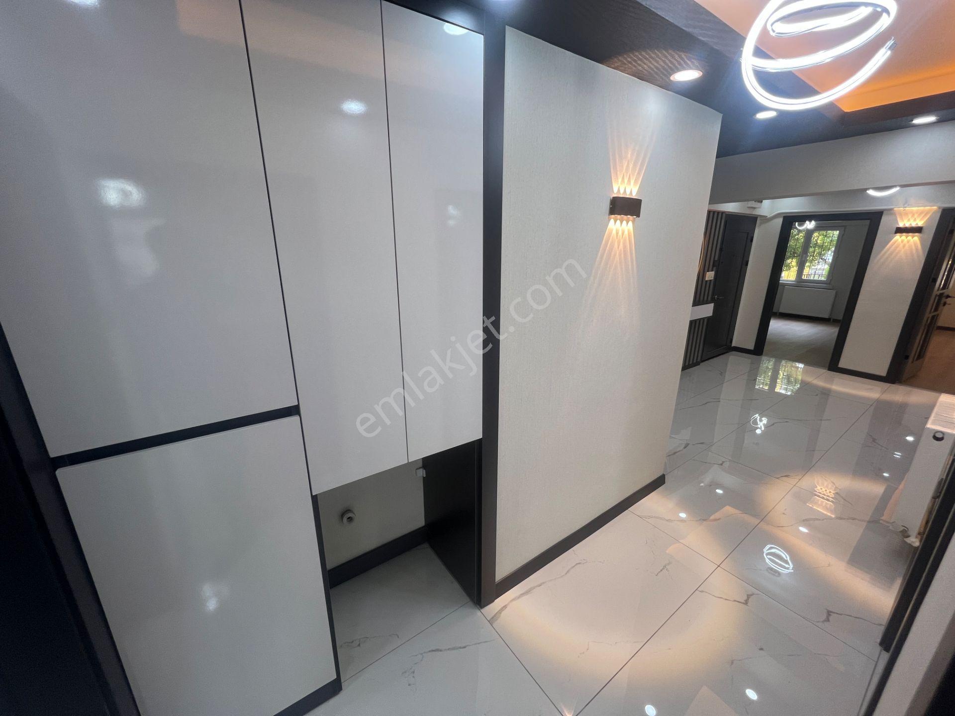 Sincan Akşemsettin Mh Öncephe Salon Bagımsız 125m2 Satılık Daire — fotoğraf 27