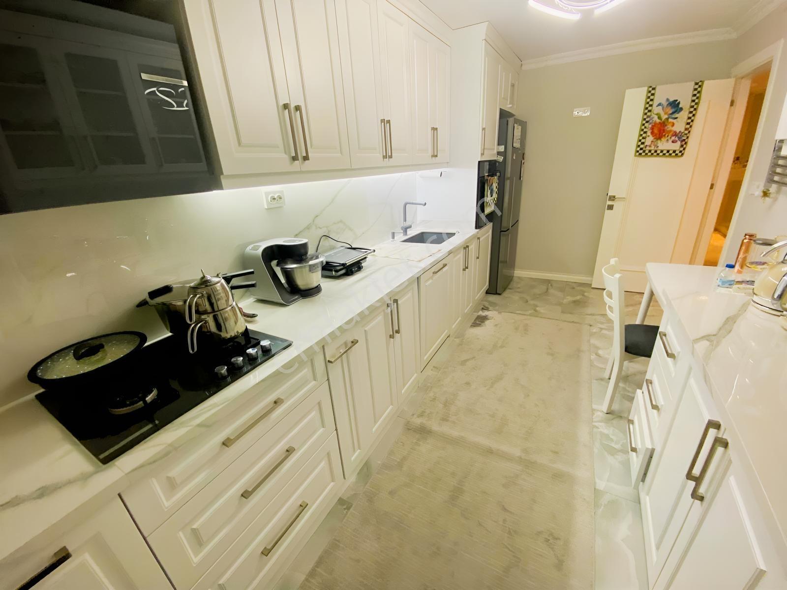 Bahçelievler Erguvan Sitesi İçerisinde 120m² Çok Şık 2.kat 3+1 — fotoğraf 8