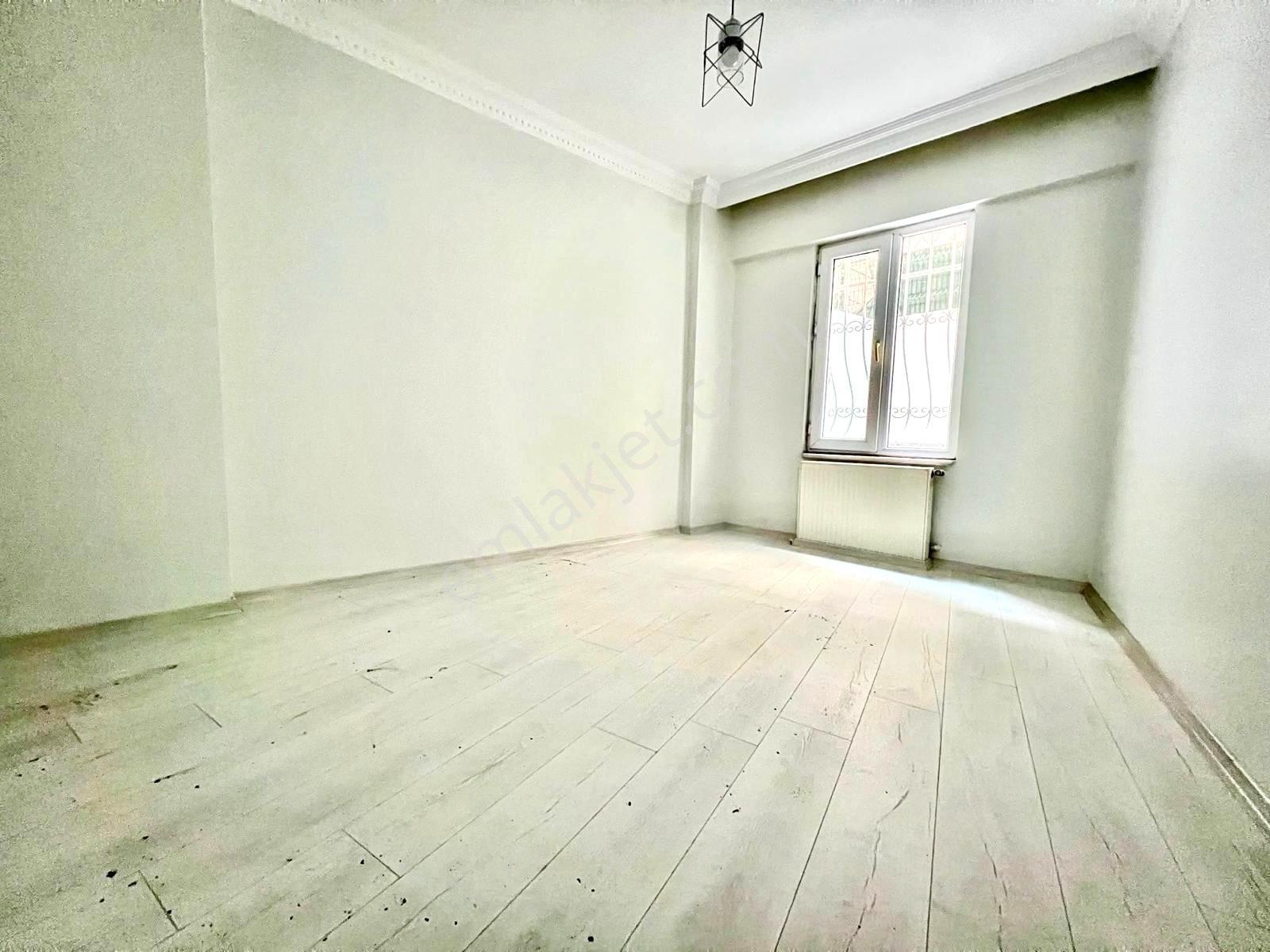 Yeşilova'da Yeni Binada Satılık Yatırımlık Bahçekatı.esra Emlak