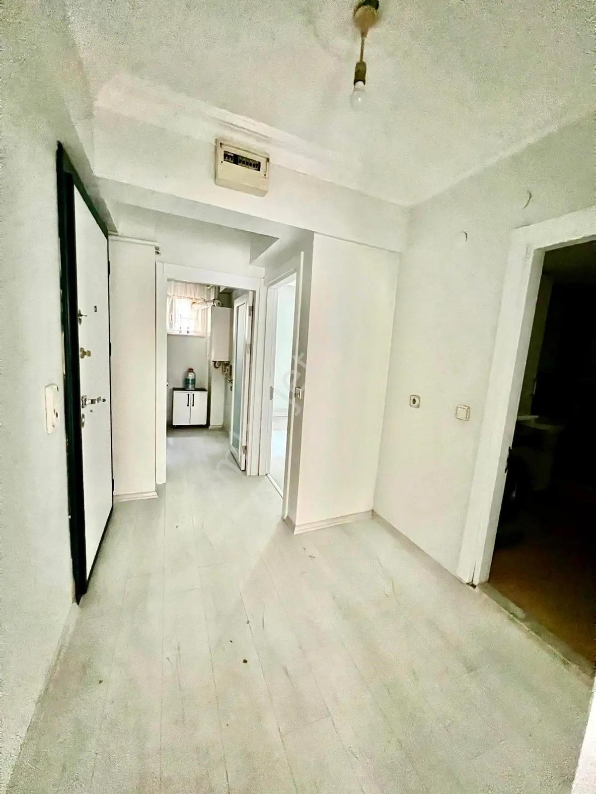 Yeşilova'da Yeni Binada Satılık Yatırımlık Bahçekatı.esra Emlak — fotoğraf 21