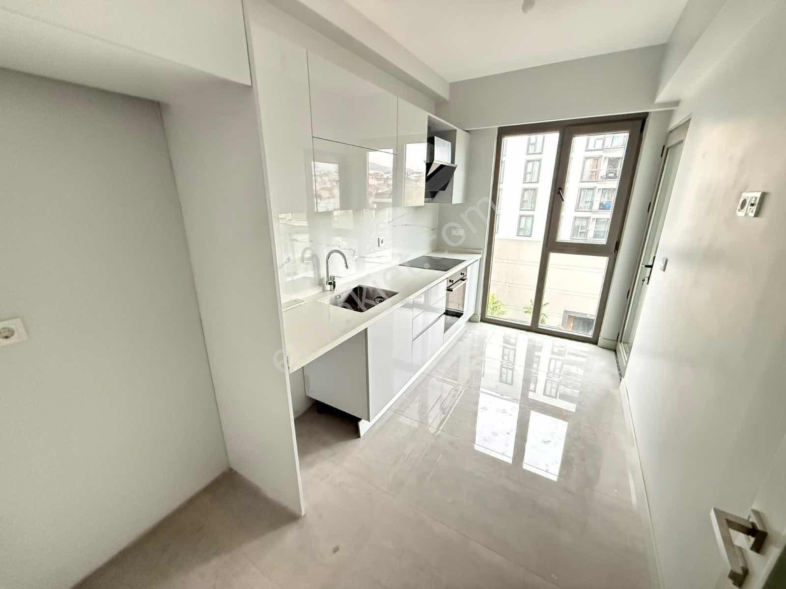 Siltaş Comfort'da Lüks Daire!peyzaj Manzaralı Geniş 2+1 Ara Kat! — fotoğraf 11