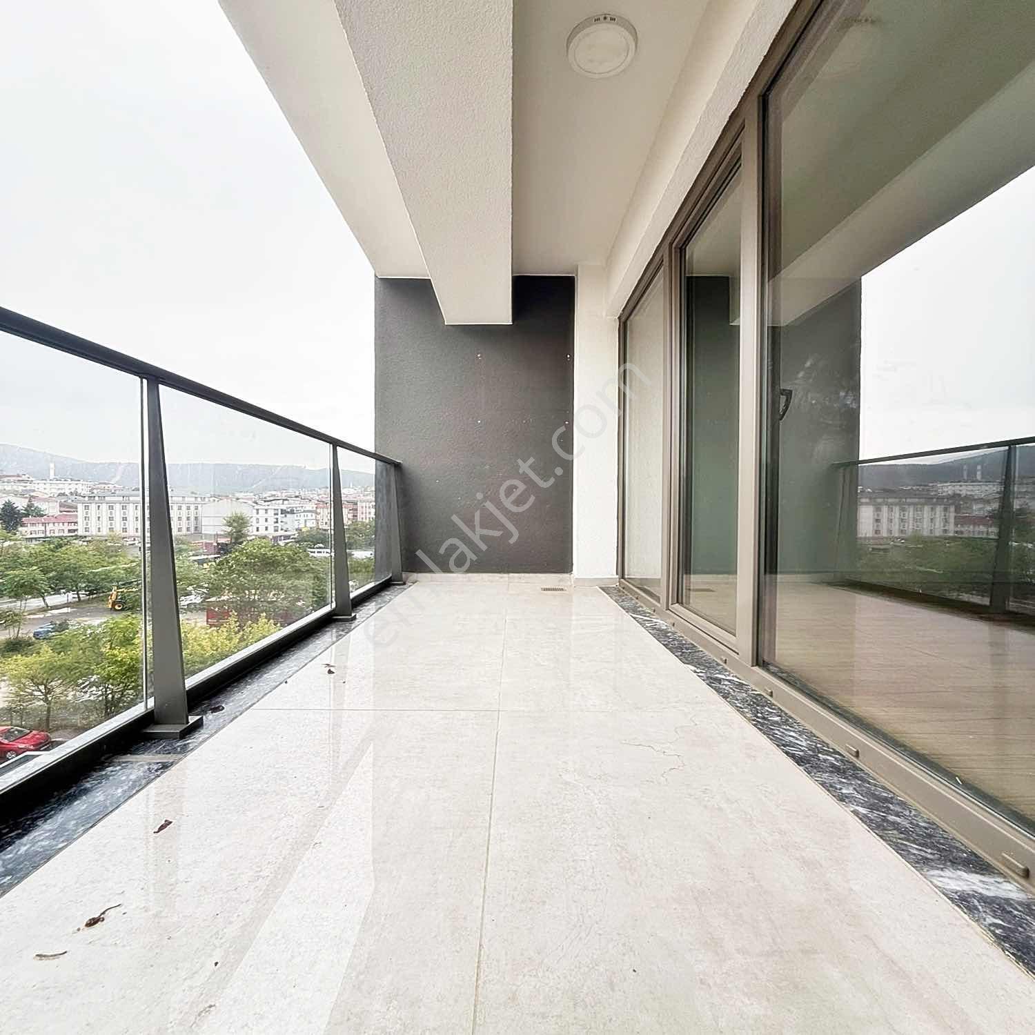 Siltaş Comfort'da Lüks Daire!peyzaj Manzaralı Geniş 2+1 Ara Kat! — fotoğraf 12