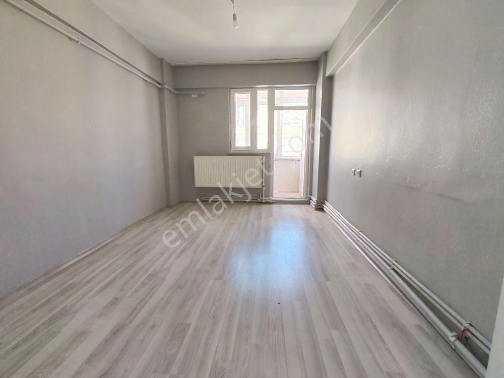 Weew'den Reşadiye Mahallesinde 125 M² 3+1 Full Yapılı Daire — fotoğraf 5