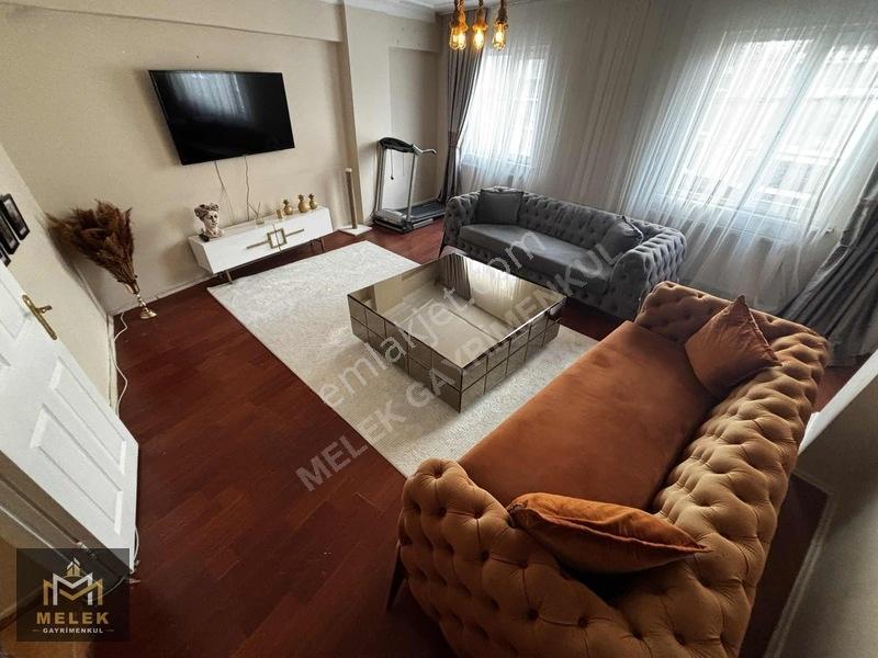 Melek Gayrimenkul'dan Yürüyüş Yolunda Çift Cephe 120mt2 Satılık