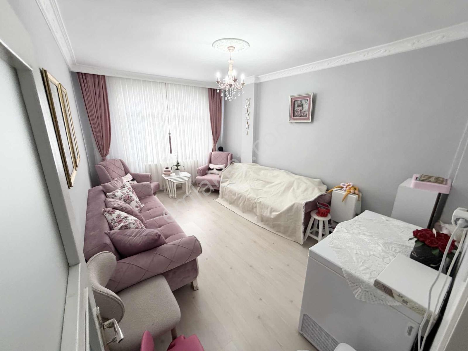 Demir İnşaat Uğurmumcu'da Satılık Çift Cephe 110m2 3.kat — fotoğraf 2