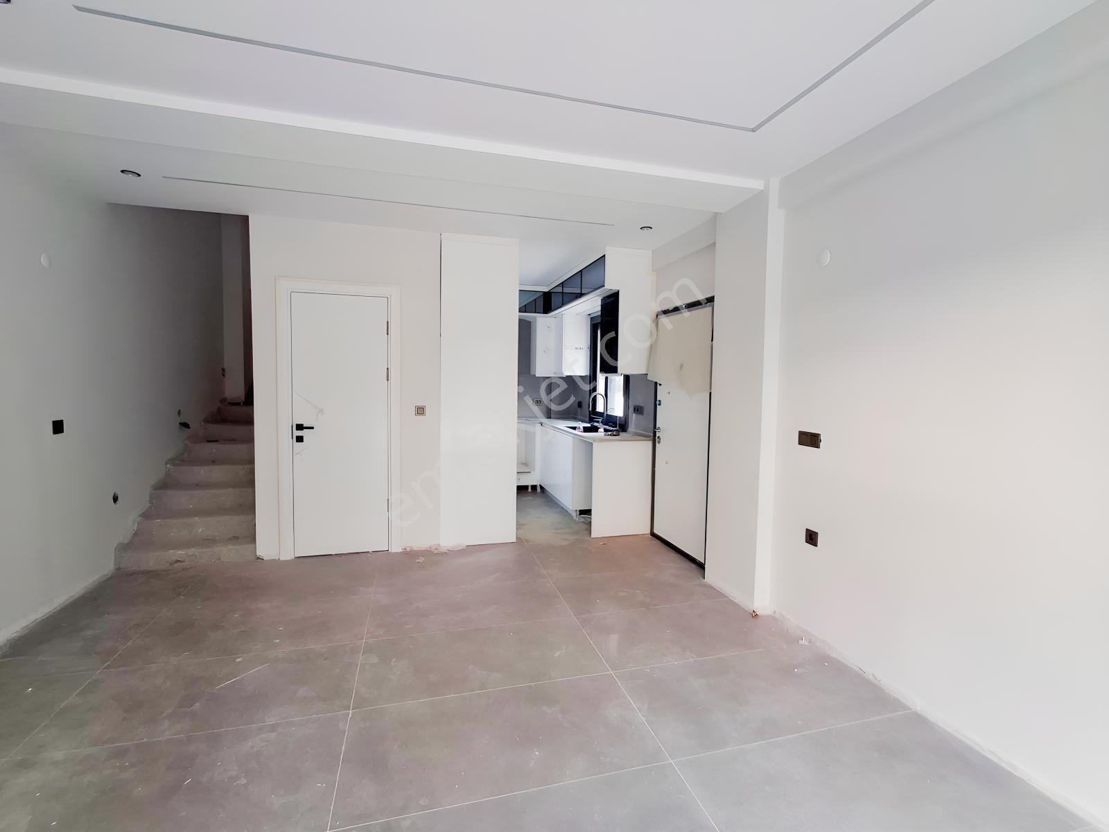 Bal Gayrimenkulden Gazipaşada Daire Fiyatına 3+1 Villa — fotoğraf 4