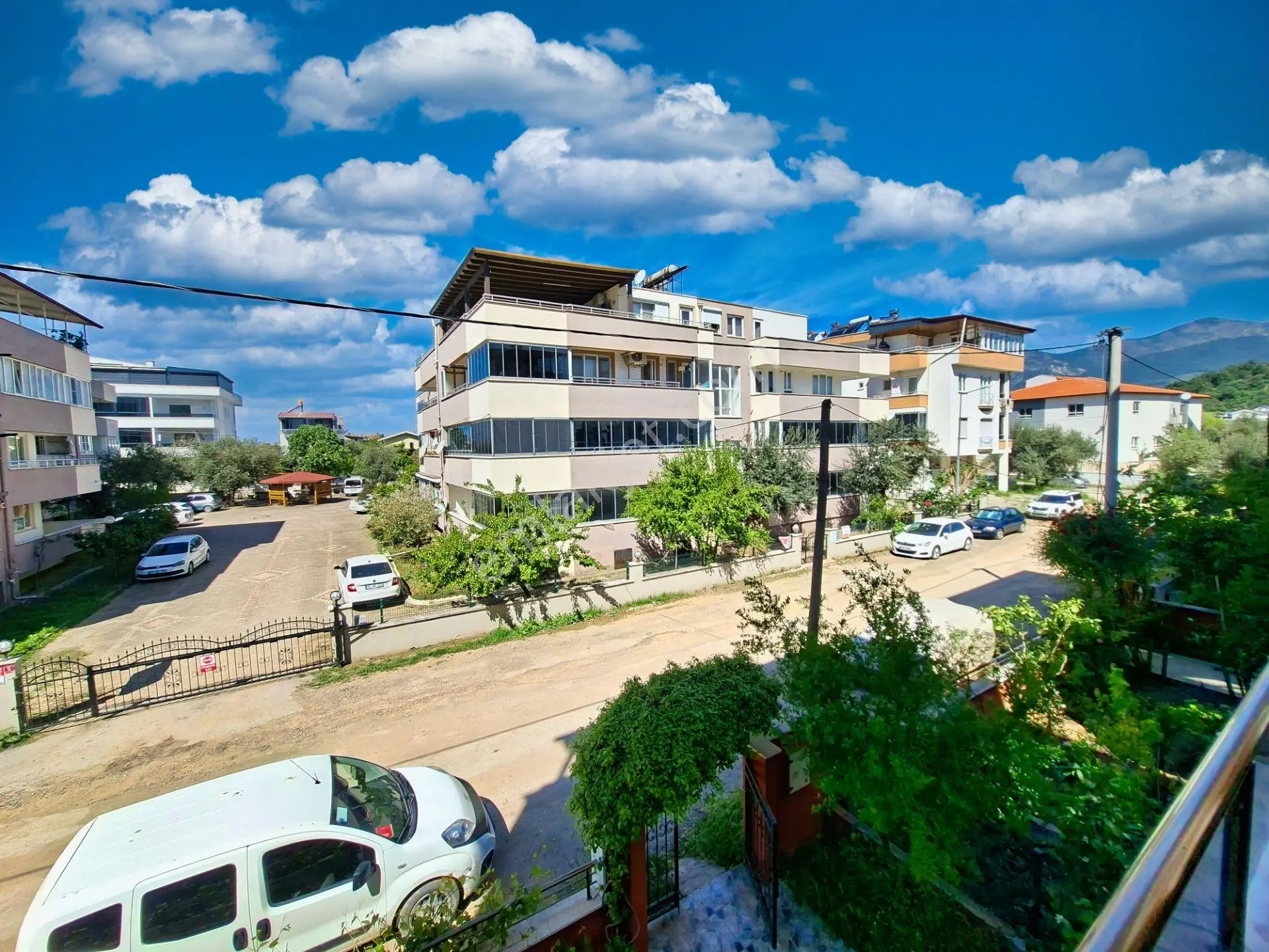 Aktif'ten Akçay Merkez'de Satılık Arakat Yüksek Kredili Lüx 2+1 Daire — fotoğraf 12