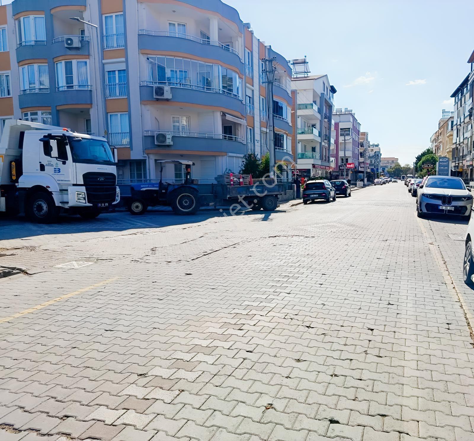 Akçay Doruk'tan Tek Yetkili Altınkum Pazar Yerinde Fırsat Daire — fotoğraf 3