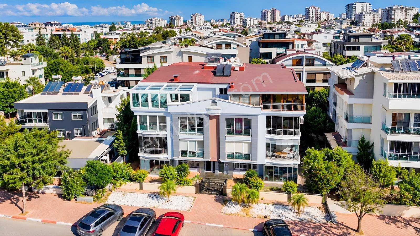 Sahil Bandında Denize Sıfır, Bahçe Kullanımlı 3+1 Daire — fotoğraf 2