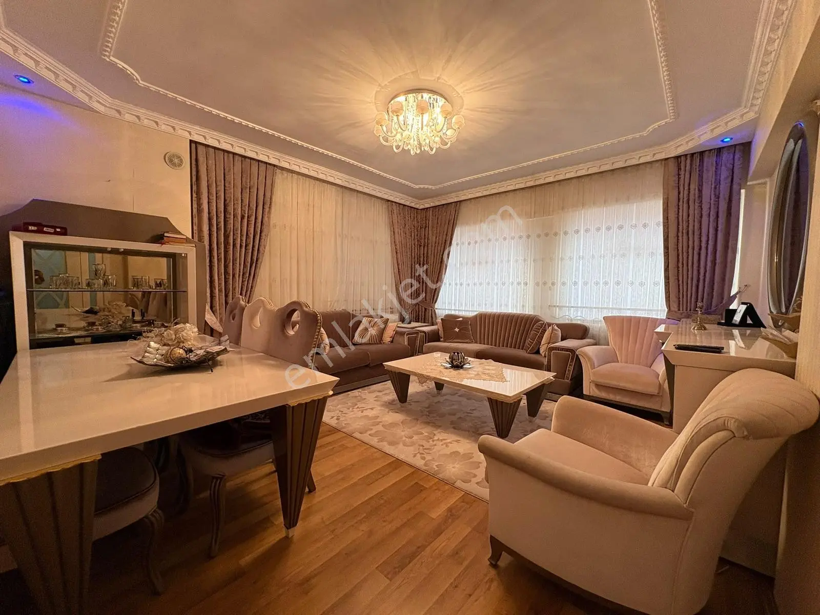 Hüsamettin Çelebi Mahallesin'de 144 M² Geniş 3+1 Daire — fotoğraf 4