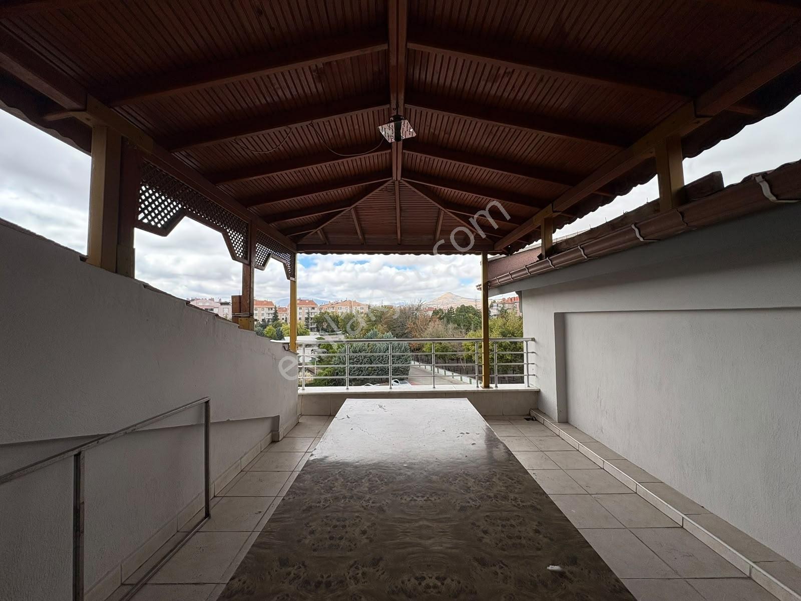 Hüsamettin Çelebi Mahallesin'de 144 M² Geniş 3+1 Daire — fotoğraf 19