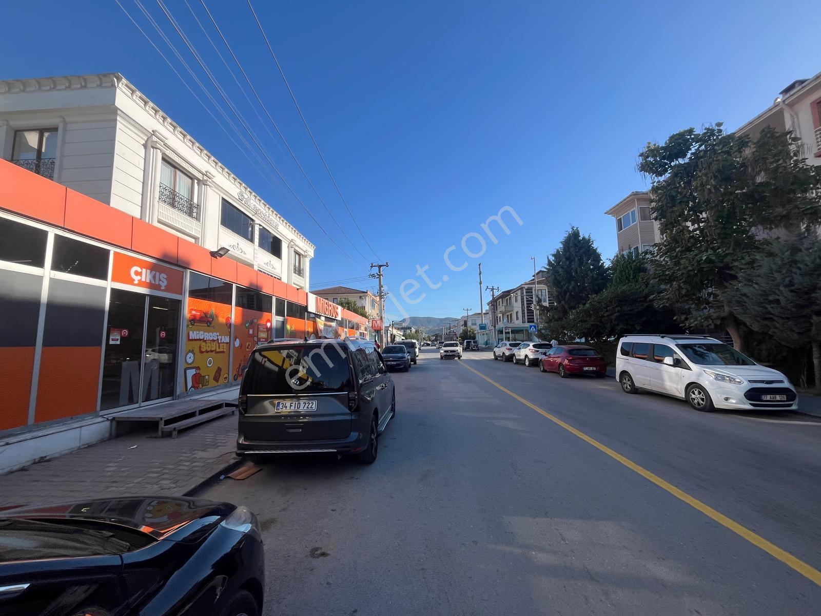 3+1 Rahmi Üstel Caddesine Cephe Toki'de (masrafsız) Ön Cephe ... — fotoğraf 2