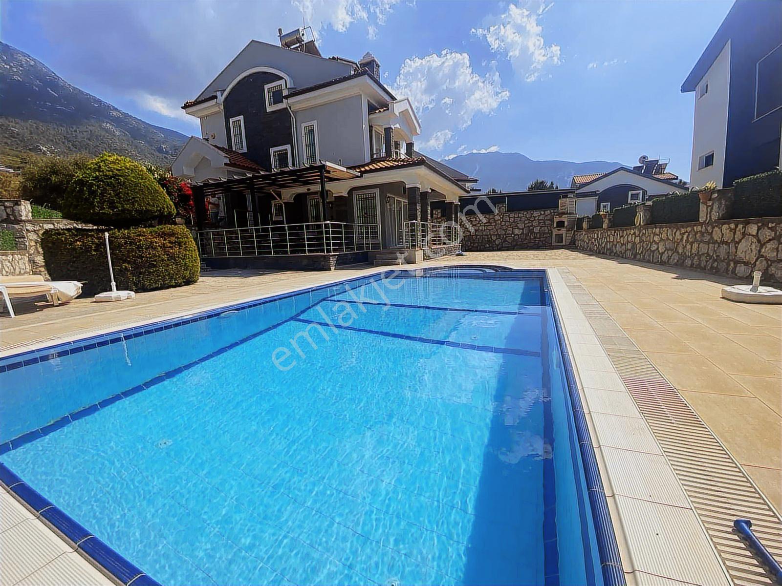 Ölüdeniz Ovacık'ta 500m2 Arsalı 3+1 Havuzlu Villa — fotoğraf 19
