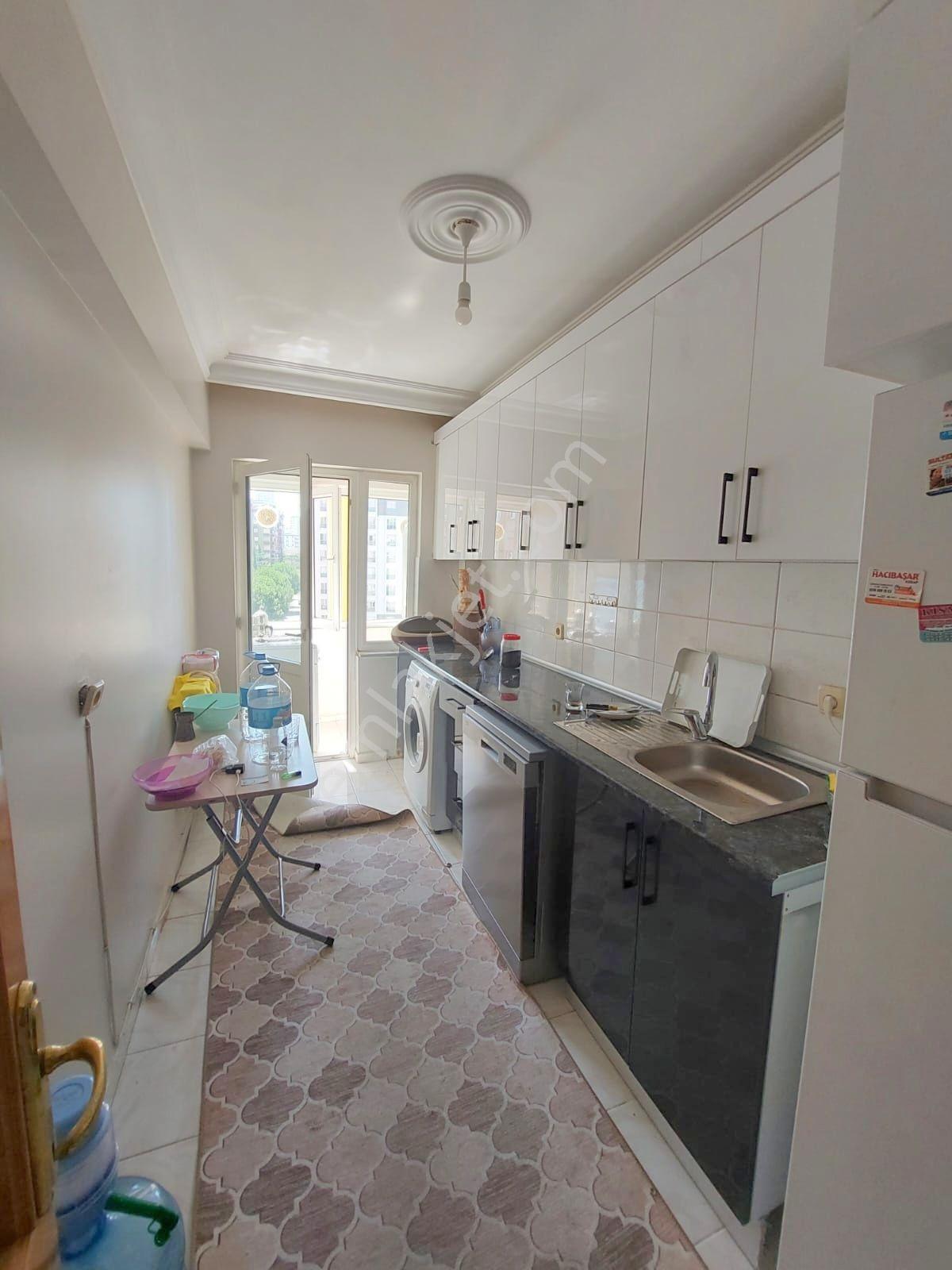 Mertcan'dan Hürriyet Mah İskanlı Site İçi Balkonlu 3+1 Daire — fotoğraf 10
