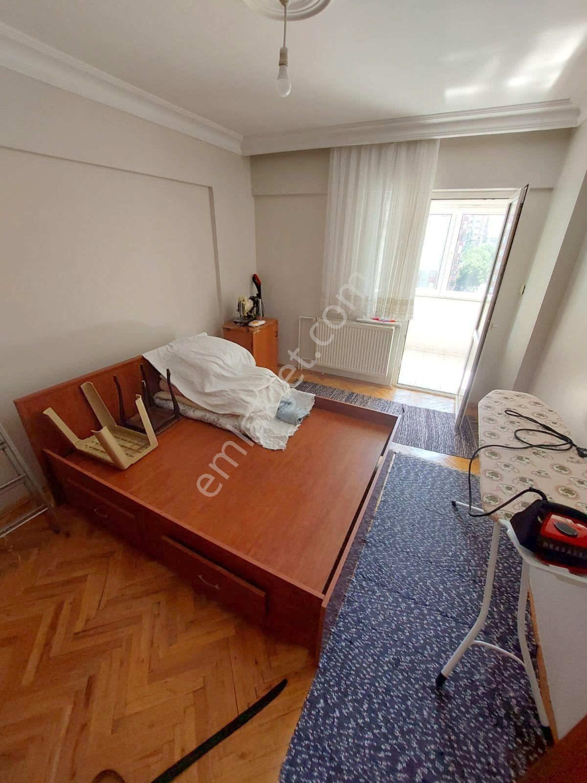 Mertcan'dan Hürriyet Mah İskanlı Site İçi Balkonlu 3+1 Daire — fotoğraf 15