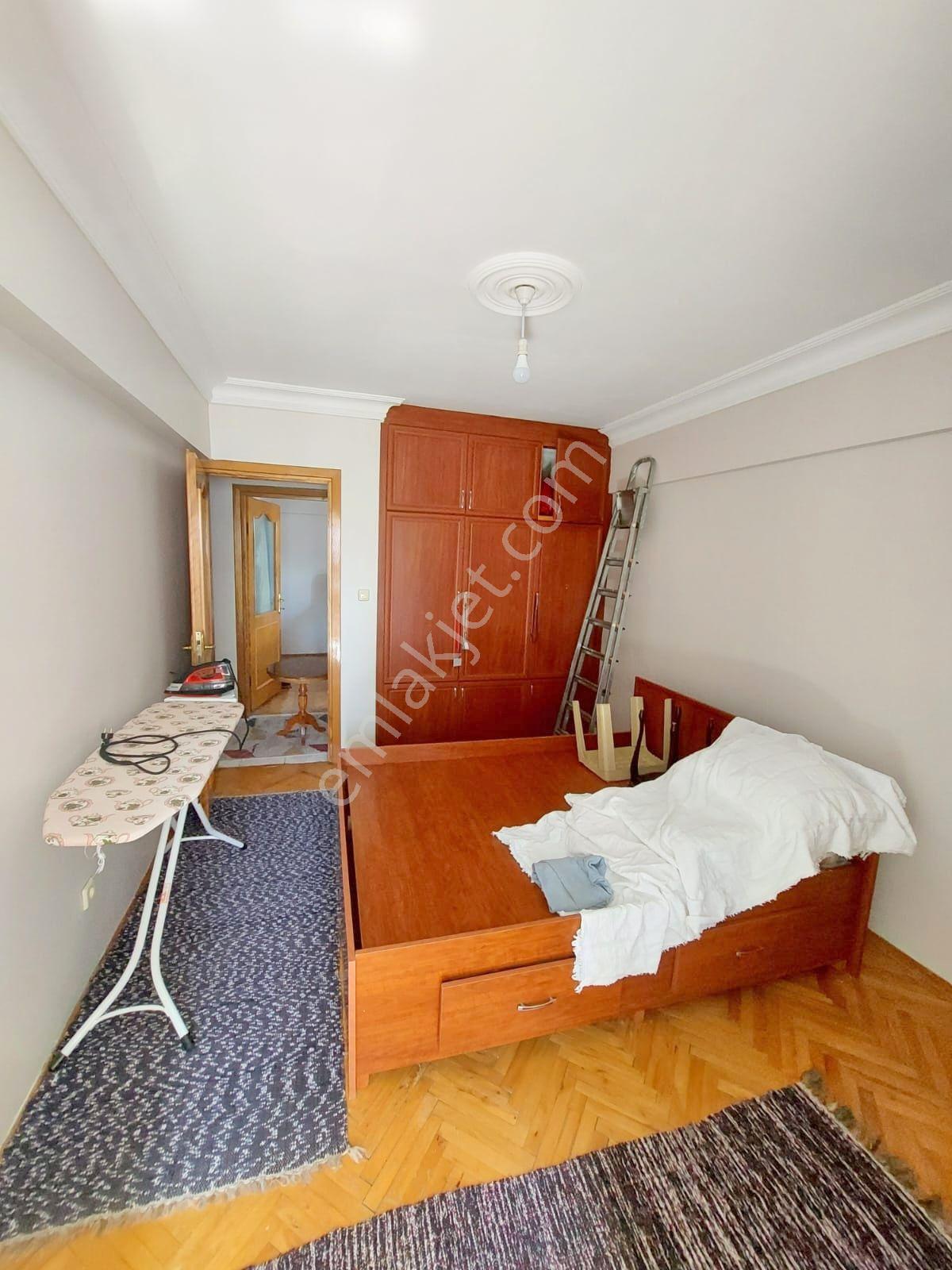 Mertcan'dan Hürriyet Mah İskanlı Site İçi Balkonlu 3+1 Daire — fotoğraf 17