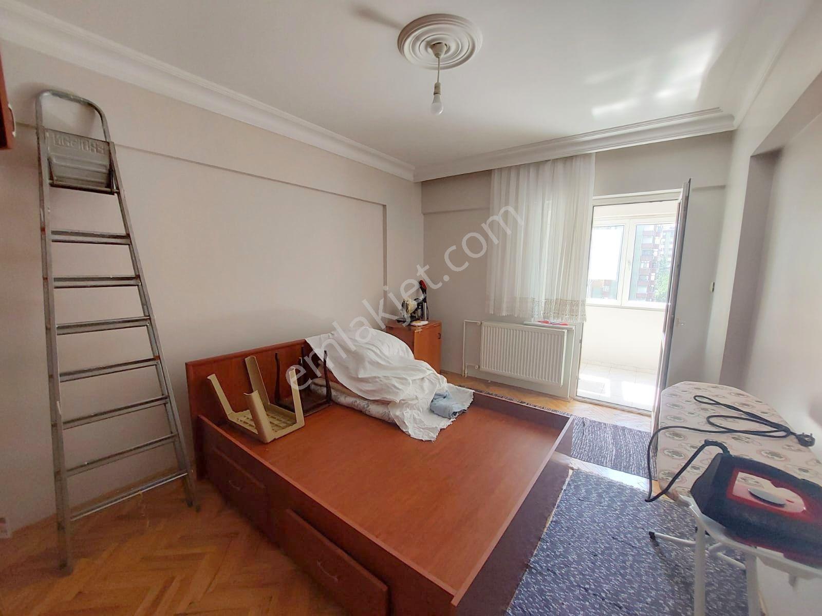 Mertcan'dan Hürriyet Mah İskanlı Site İçi Balkonlu 3+1 Daire — fotoğraf 18