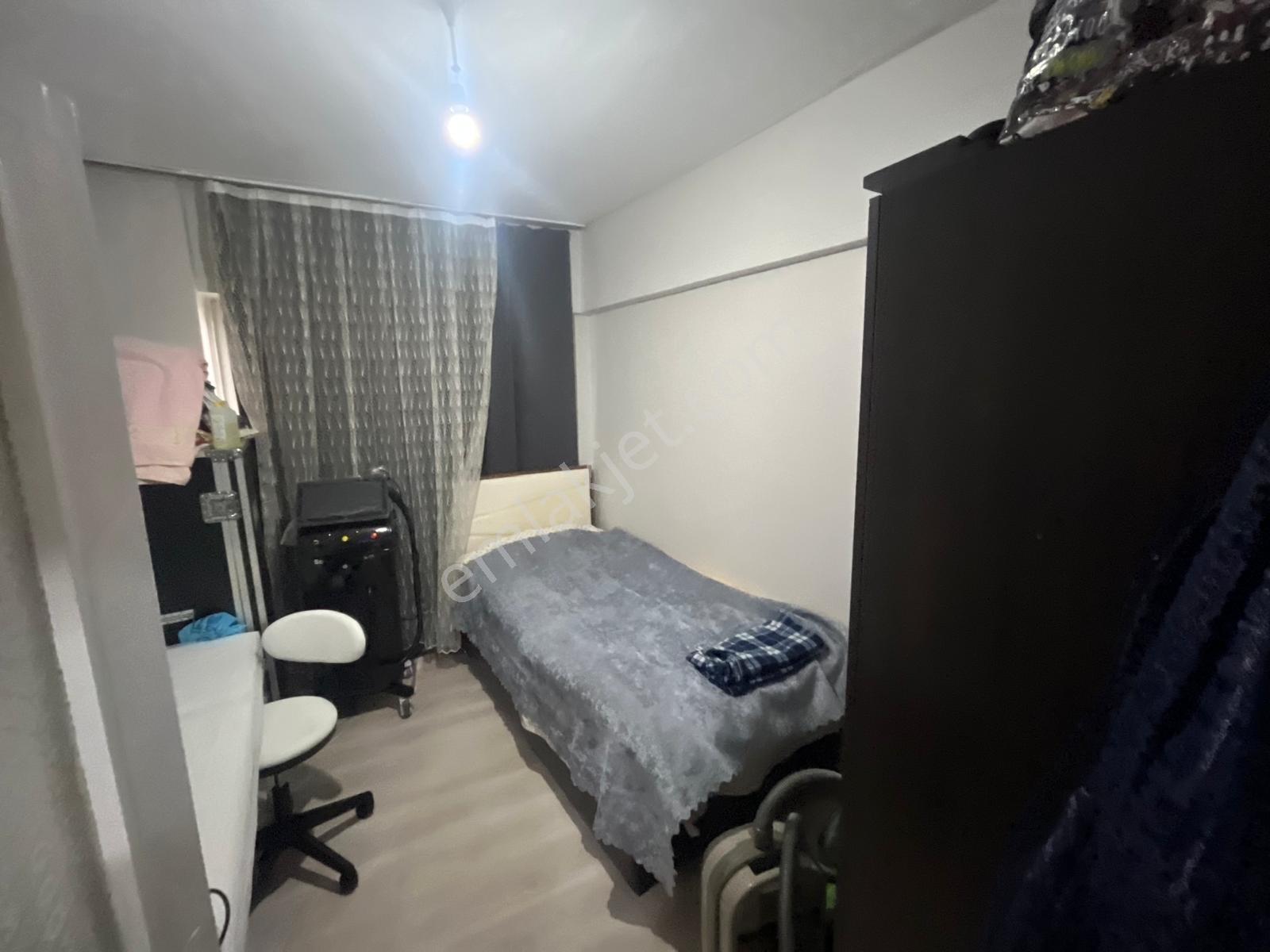 2+1 Arakat (2.kat ) Geniş Sokak İçinde Denize 350 Metre Mesafede — fotoğraf 6
