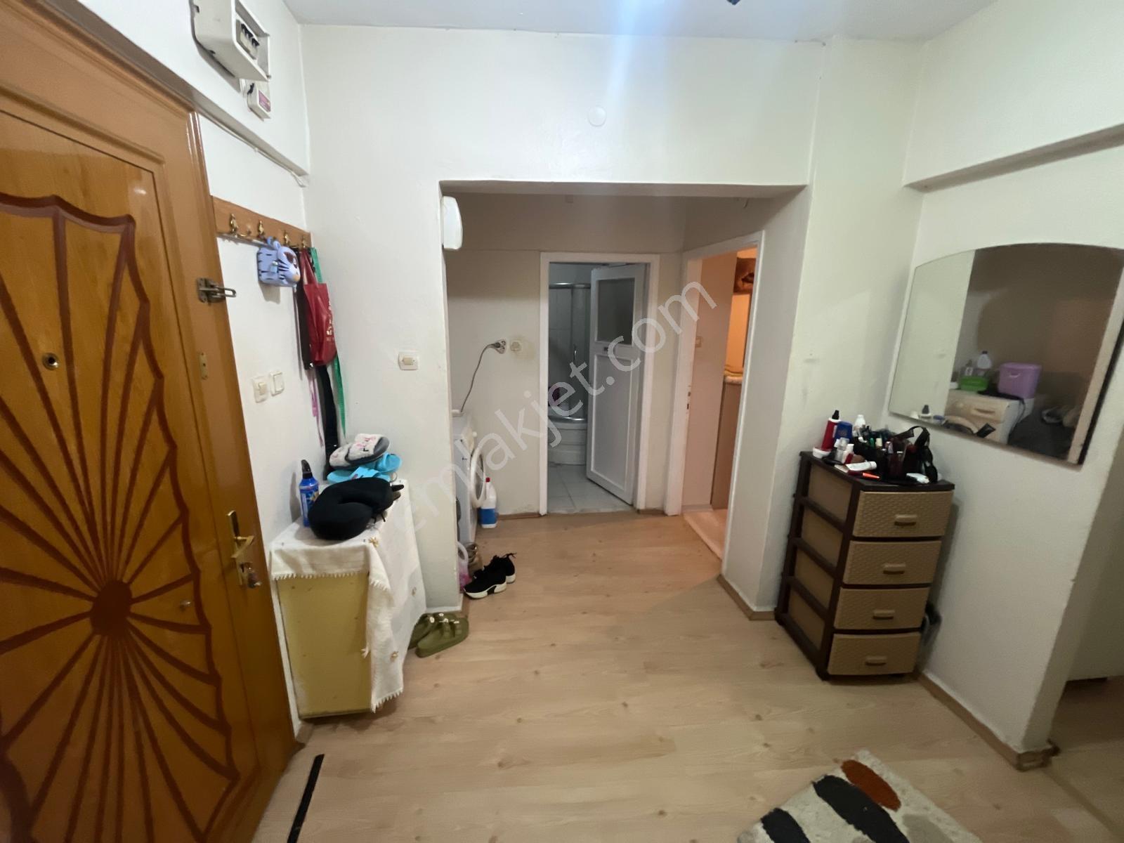 2+1 Arakat (2.kat ) Geniş Sokak İçinde Denize 350 Metre Mesafede — fotoğraf 7