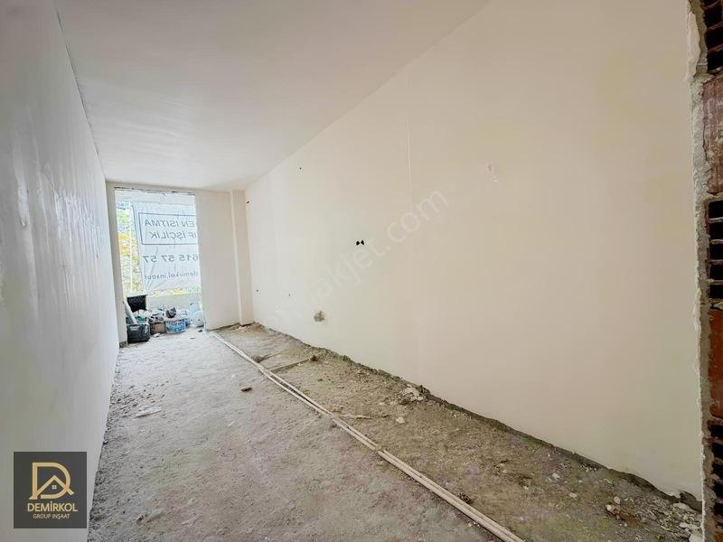 Demirkol İnşaat Yenibosnada 3+1 130 M2 Otoparklı Satılık Daire — fotoğraf 5