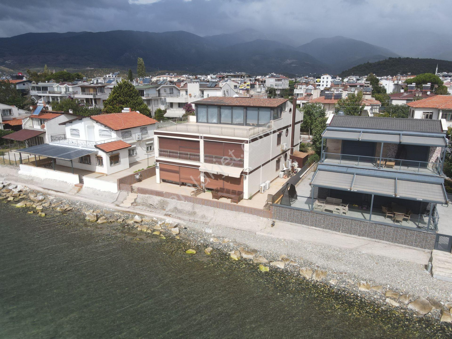 Kardeşten Akçay Yenimahallede Denize Sıfır 450 M² Arsa İçinde Özel Mülk — fotoğraf 2