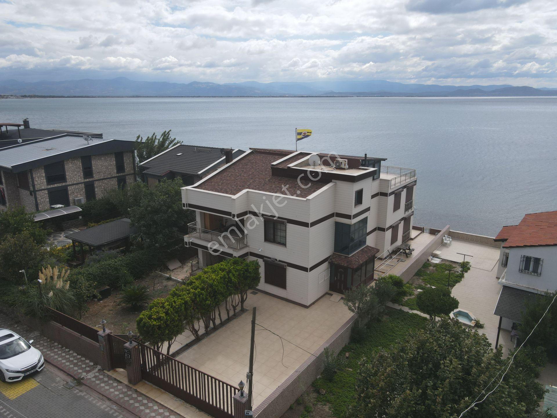 Kardeşten Akçay Yenimahallede Denize Sıfır 450 M² Arsa İçinde Özel Mülk — fotoğraf 4