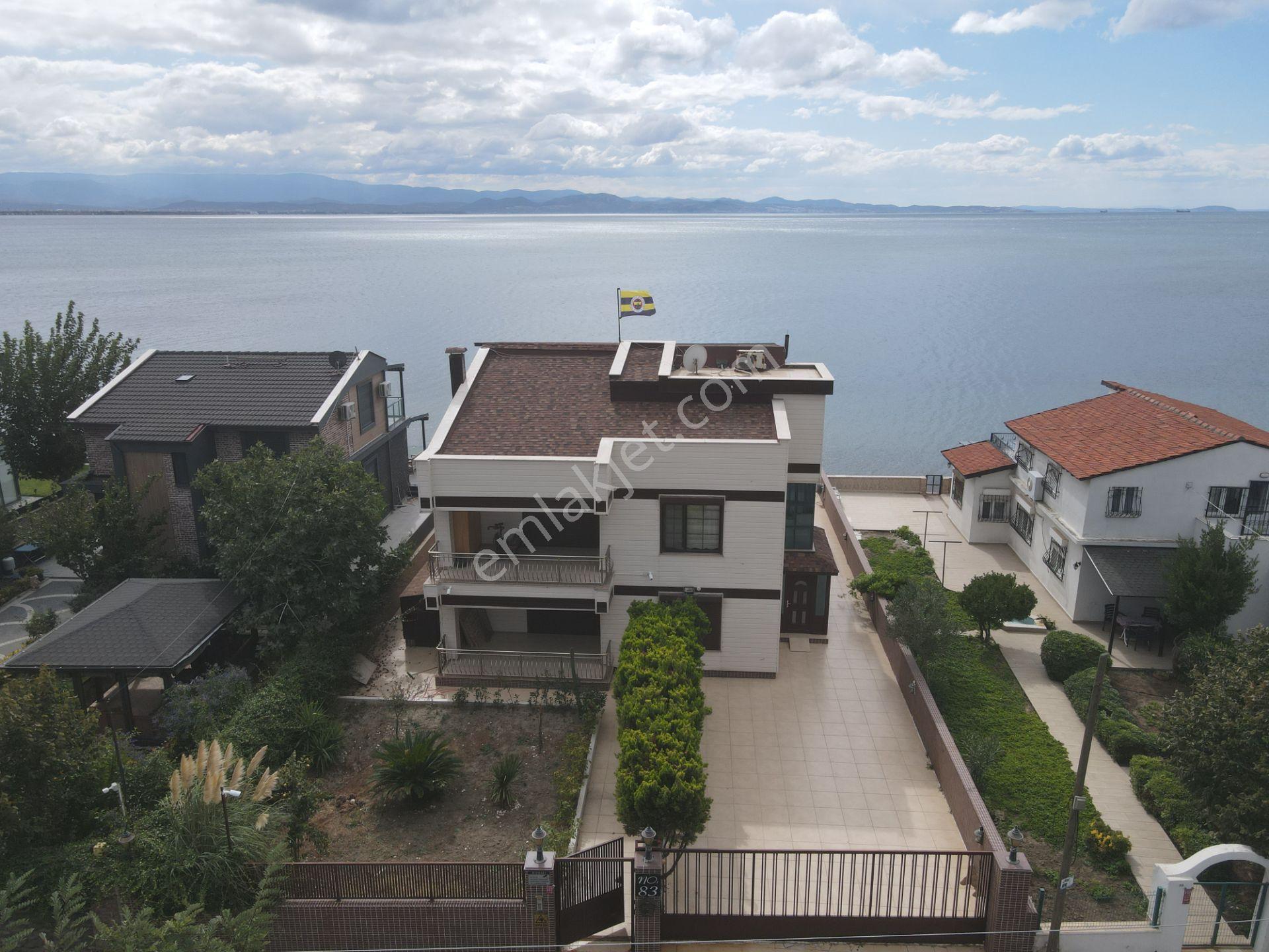 Kardeşten Akçay Yenimahallede Denize Sıfır 450 M² Arsa İçinde Özel Mülk — fotoğraf 5
