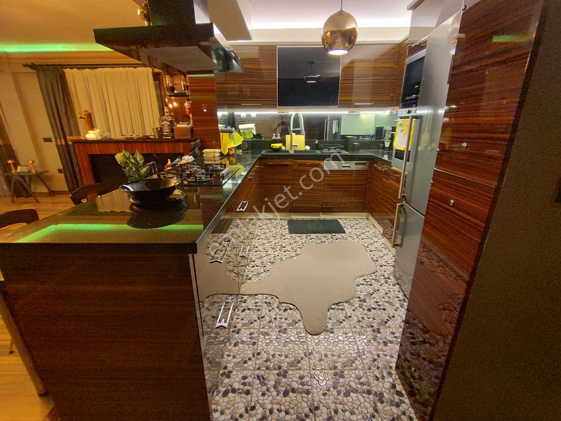 Kardeşten Akçay Yenimahallede Denize Sıfır 450 M² Arsa İçinde Özel Mülk — fotoğraf 13