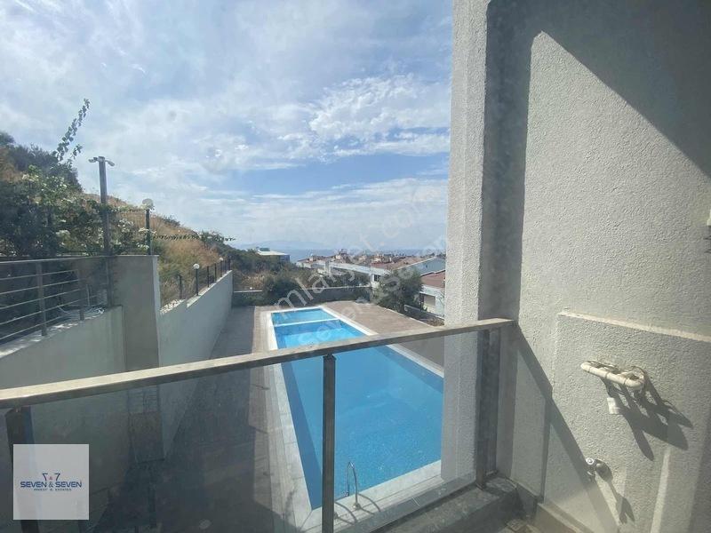 Değirmenderede Panoramik Deniz & Havuz Manzaralı Prestijli 2+1 — fotoğraf 8