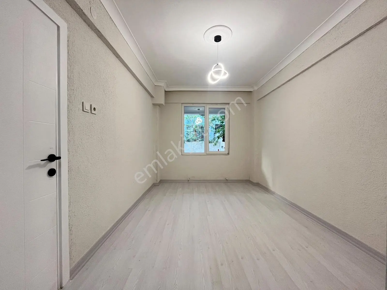 ▀güçten Altınkumda Denize Sadece 200m Bahçeli Ebeveynli 2+1daire — fotoğraf 8