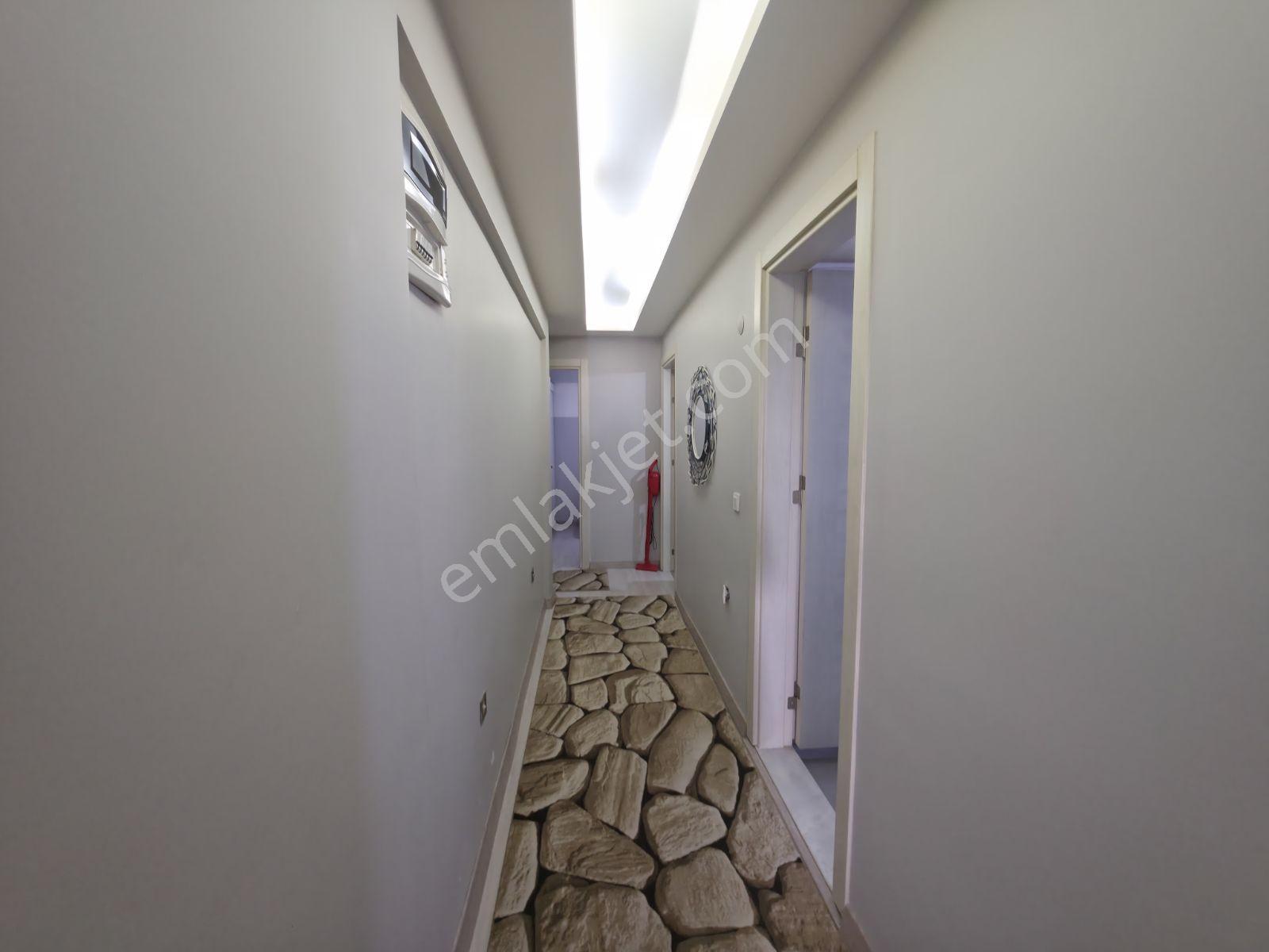 Fiyat Avantajı! Karabağlar Bozyaka Merkezi Konumda Satılık 3+1 — fotoğraf 12