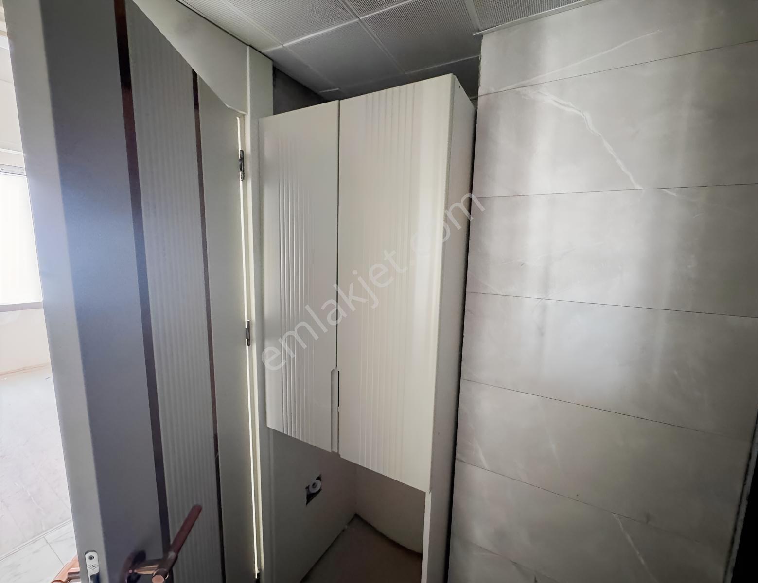 Satılık 3.5+1 Büyük Tip Lüks Daire Blue Dizaynda Araştırma Civar — fotoğraf 14