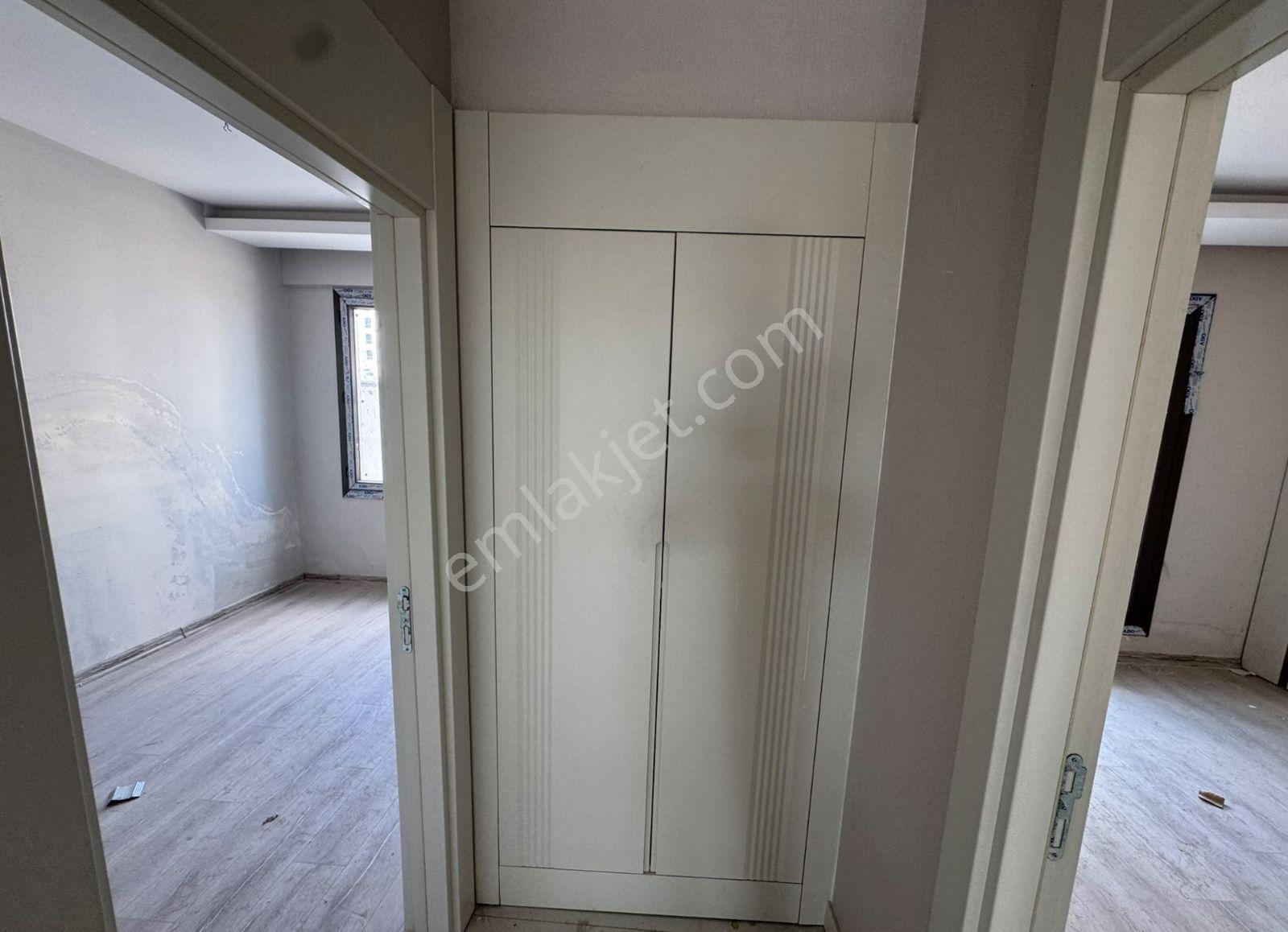 Satılık 3.5+1 Büyük Tip Lüks Daire Blue Dizaynda Araştırma Civar — fotoğraf 15