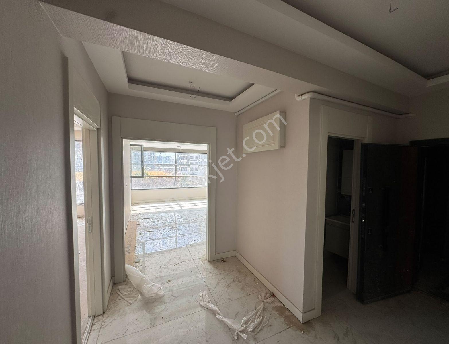 Satılık 3.5+1 Büyük Tip Lüks Daire Blue Dizaynda Araştırma Civar — fotoğraf 16