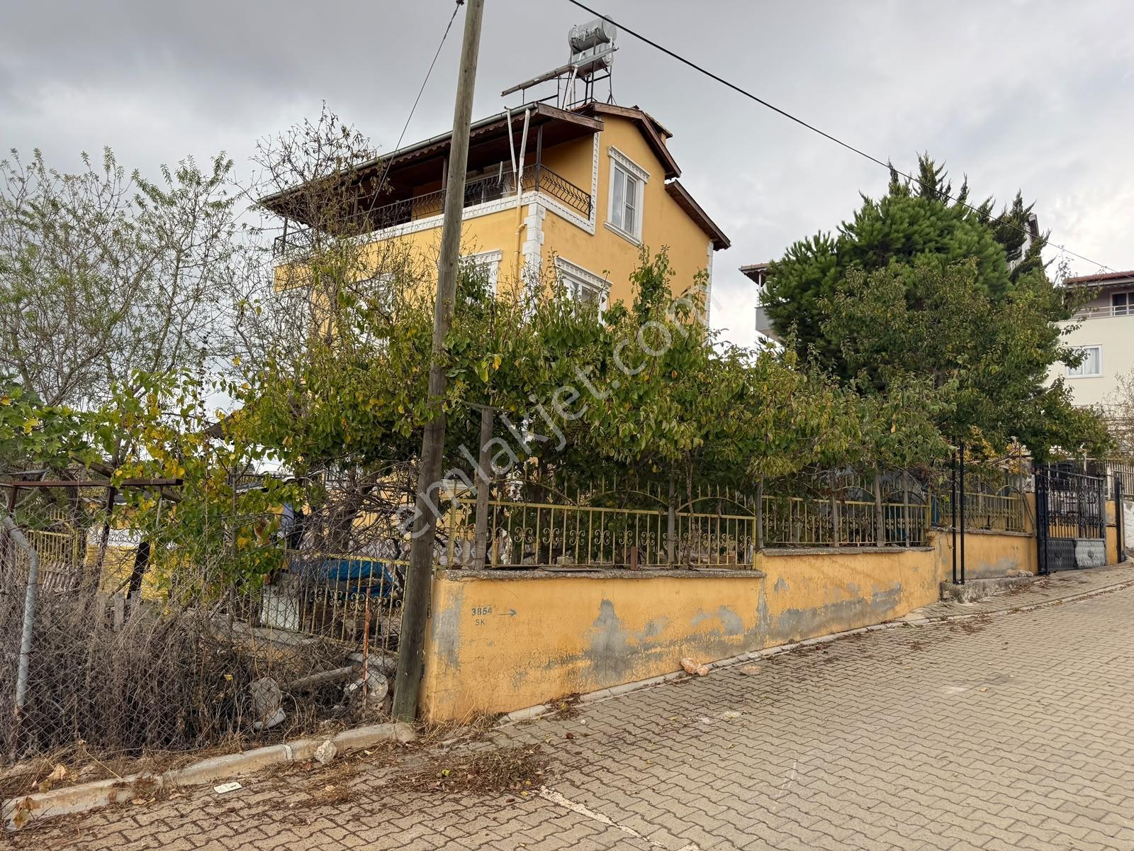 Remax Palm'Den Kocahamzalı Da 4+1 Tripleks Satılık Villa