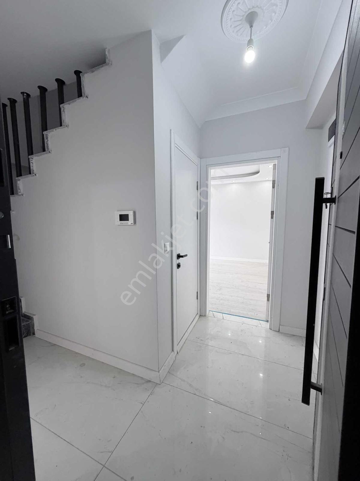 Fırsat Satılık Kartepe Ataevler Mah 2+1 Dubleks Daire — fotoğraf 3