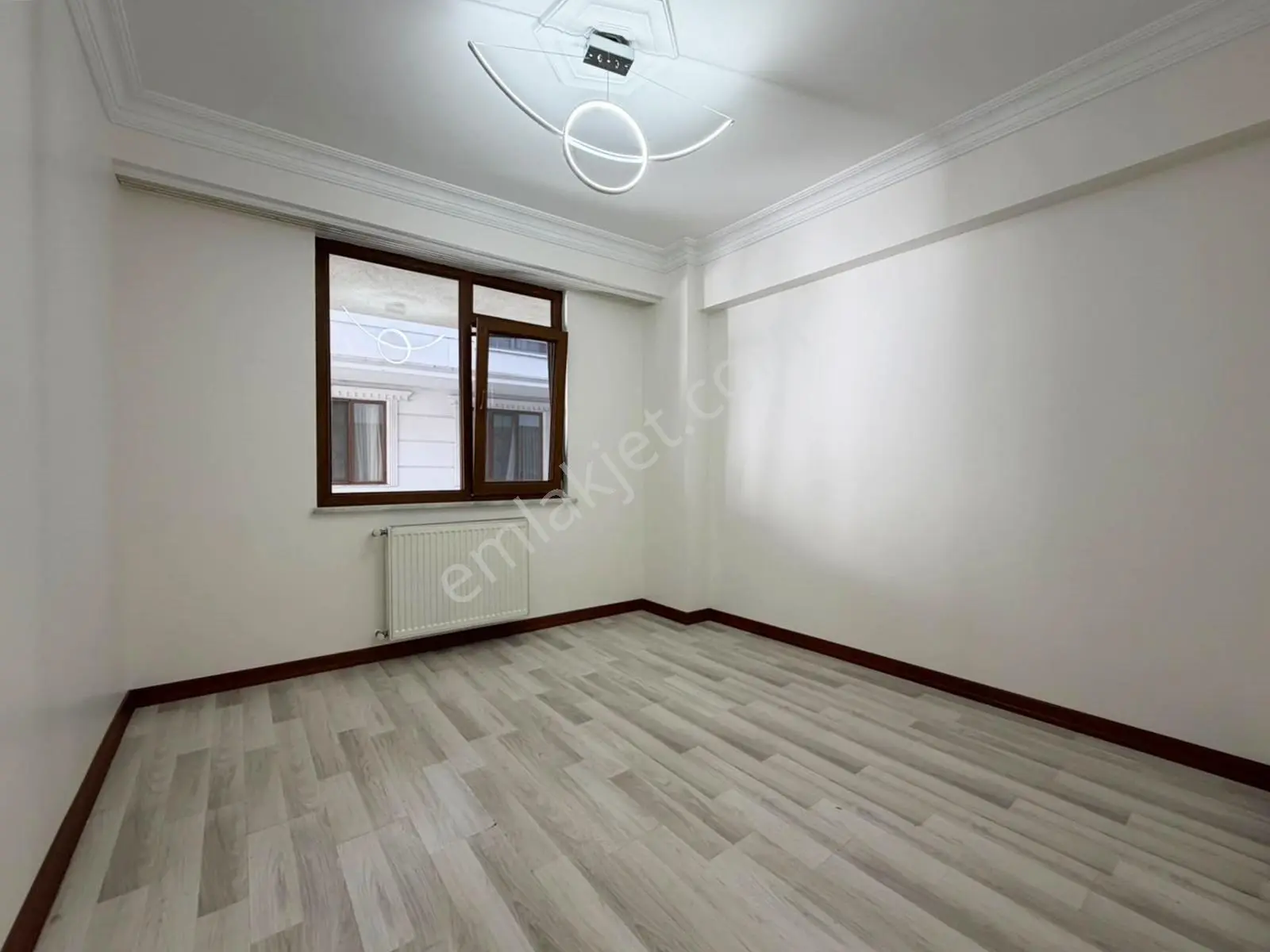Ed Yapı'dan Efsane Daire Arakat Emsalinde 2+1 Balkonlu Giriş Kat — fotoğraf 16