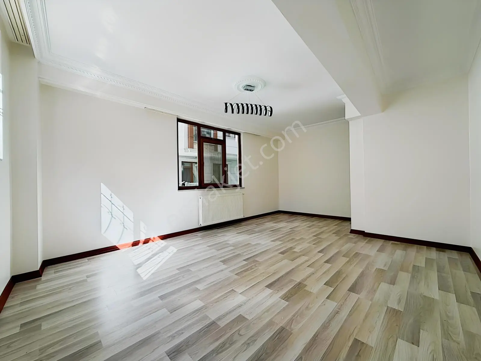 Ed Yapı'dan Efsane Daire Arakat Emsalinde 2+1 Balkonlu Giriş Kat — fotoğraf 32