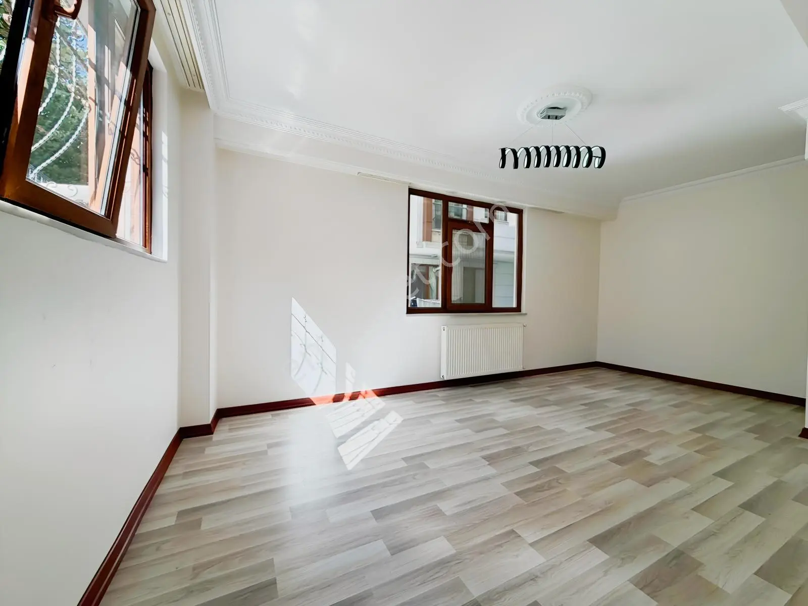 Ed Yapı'dan Efsane Daire Arakat Emsalinde 2+1 Balkonlu Giriş Kat — fotoğraf 49