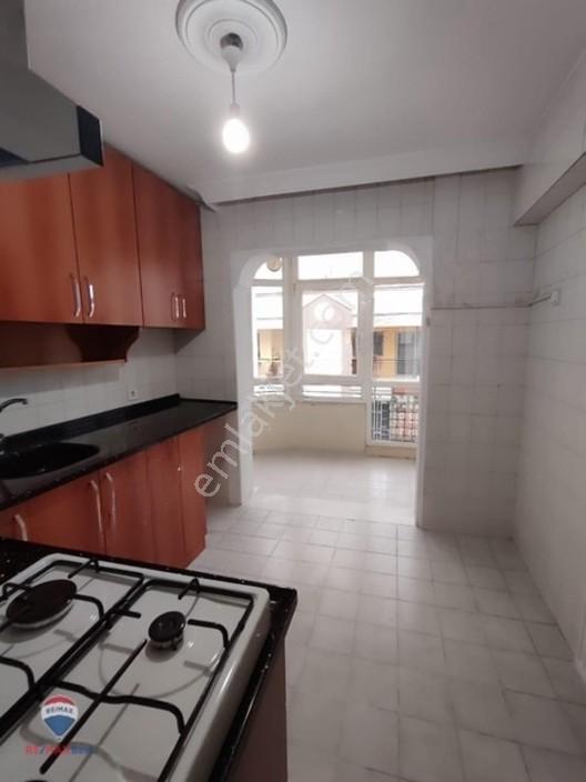 16 Karşıyaka Yalı Mahallesınde Satılık 3 + 1 Daıre — fotoğraf 5