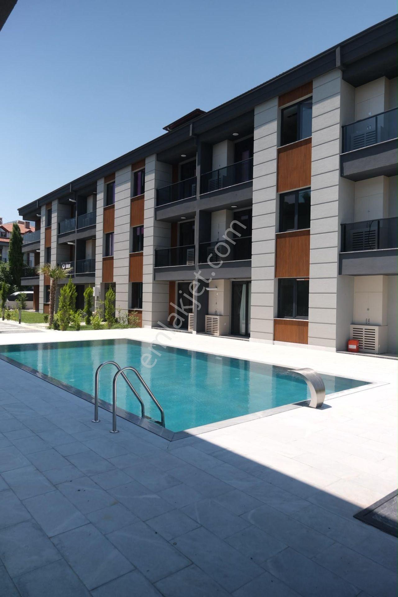 Denizli’de Havuzlu Sitede Sıfır Lüks Apartlar