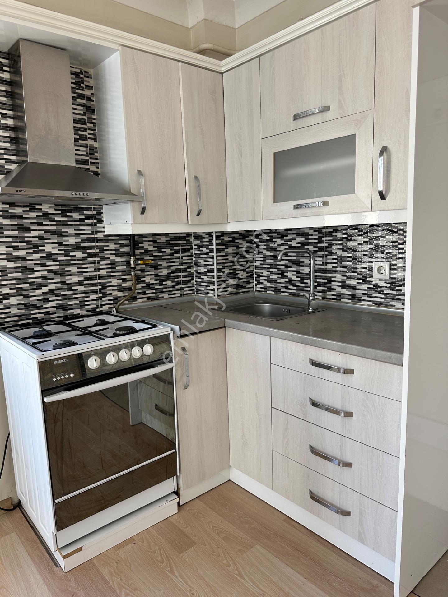 Konuralpte Site İçi Arakat Köşe Satılık 70 M2 1+1 Daire — fotoğraf 20
